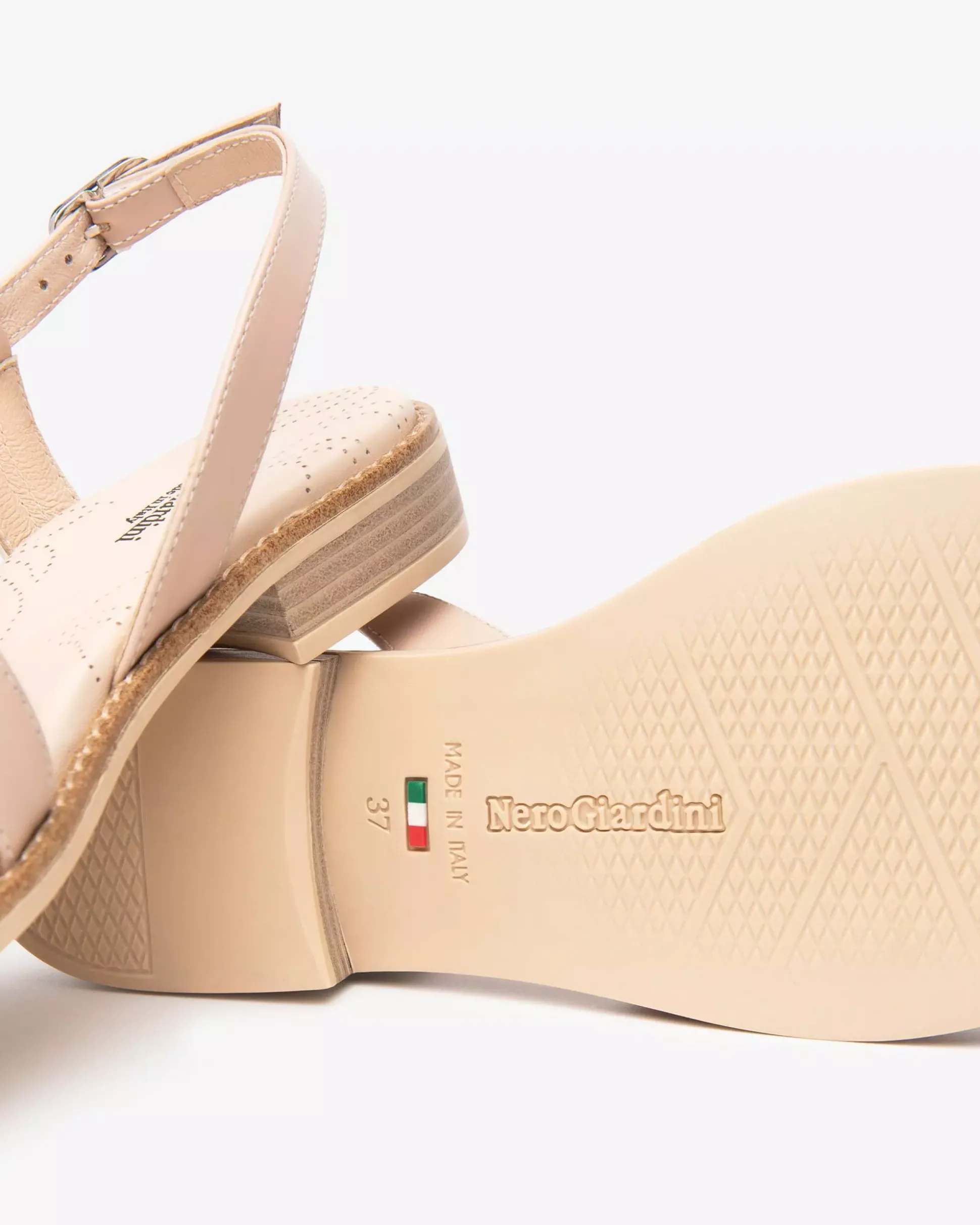 Sandali Donna in Pelle e Materiale Tecnico