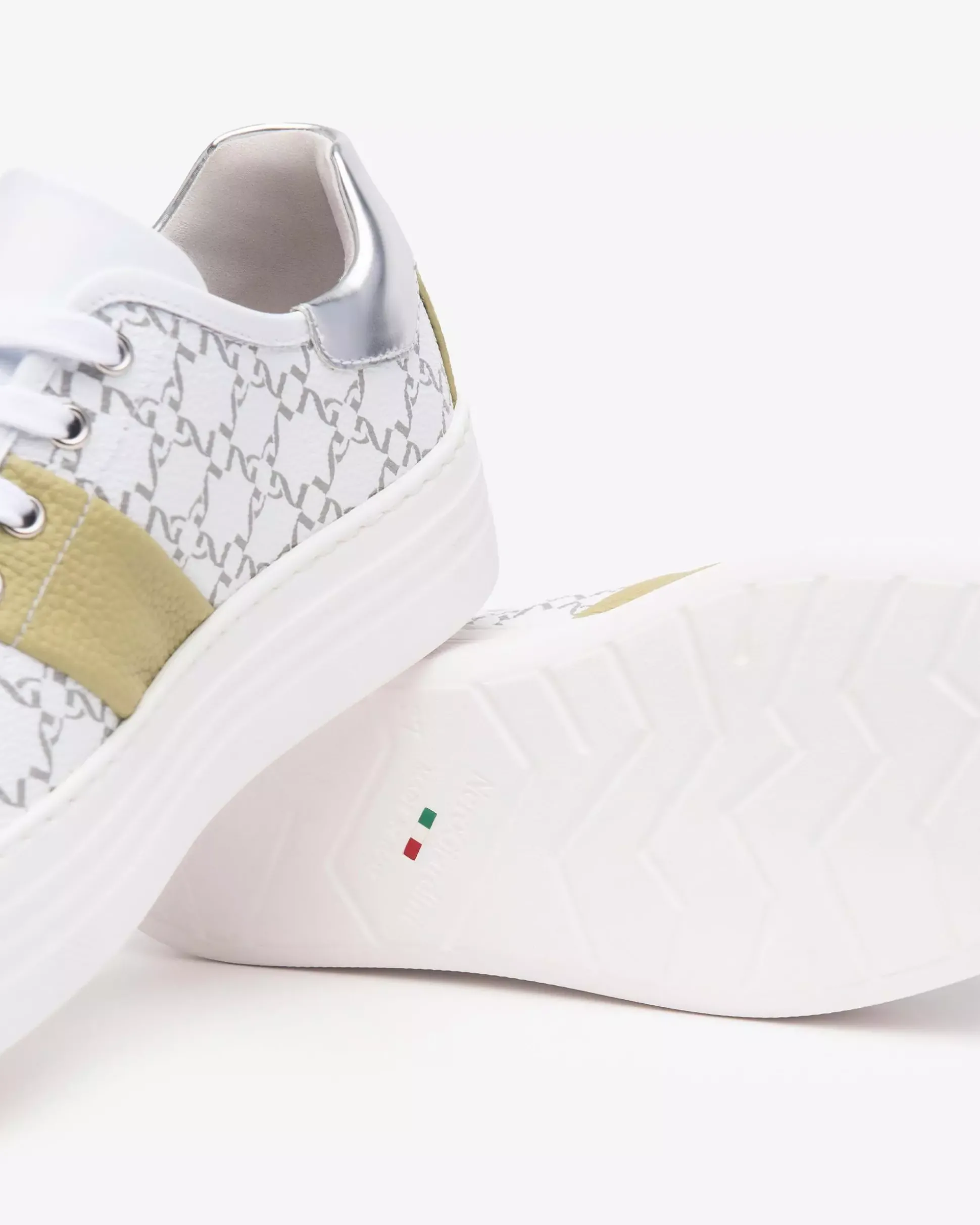 Sneakers Donna in Pelle e Materiale Tecnico