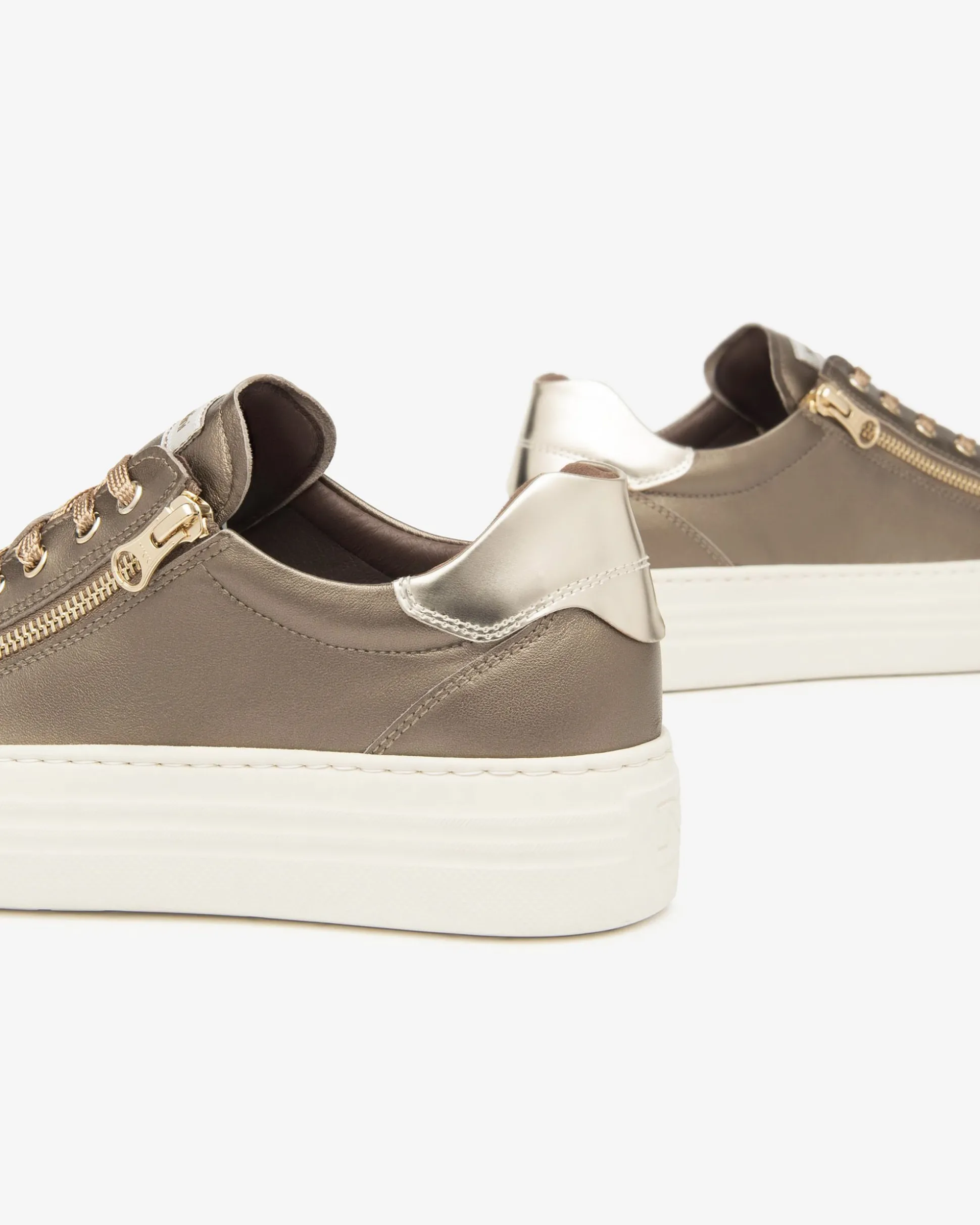 Sneakers Donna in Pelle e Materiale Tecnico