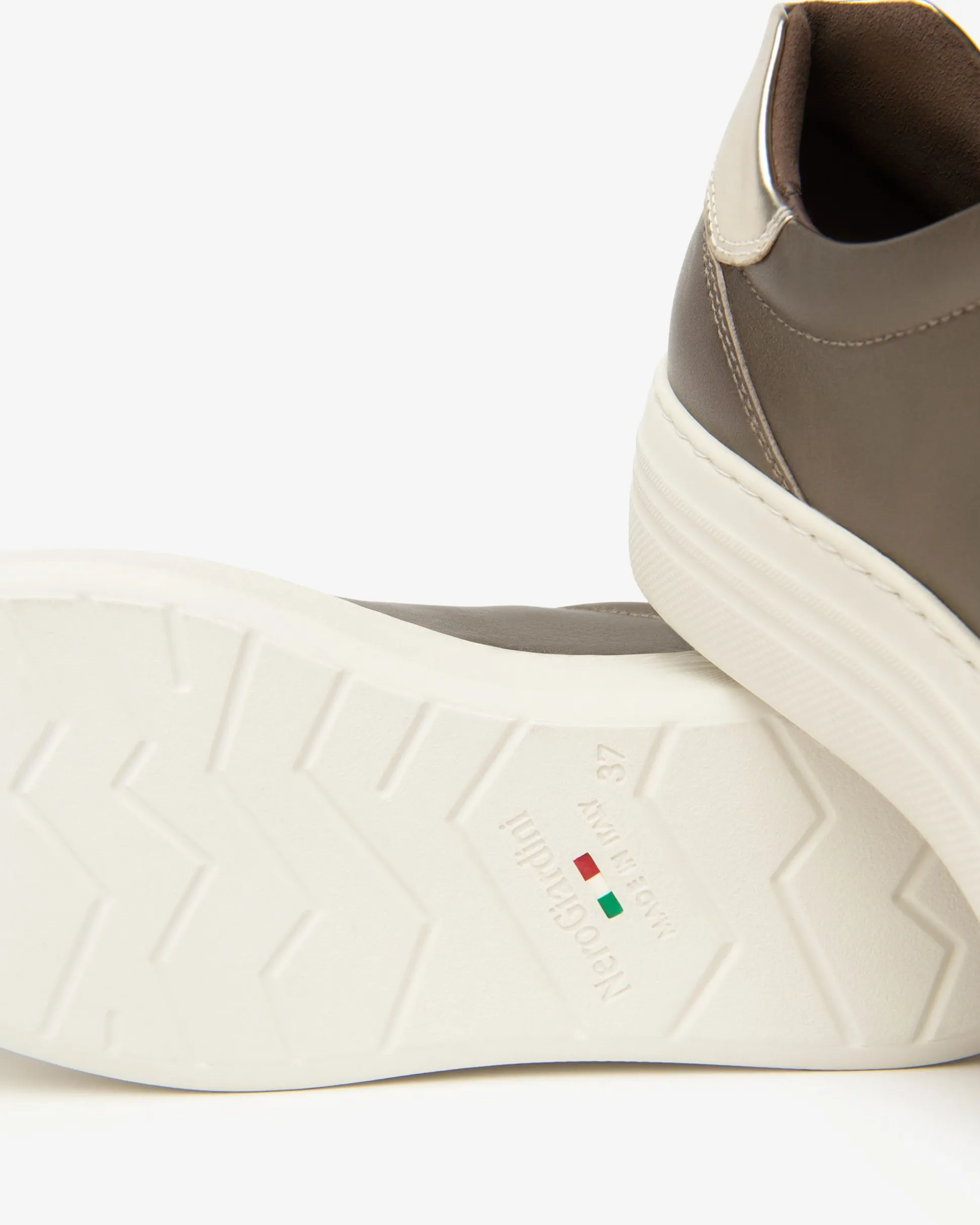 Sneakers Donna in Pelle e Materiale Tecnico