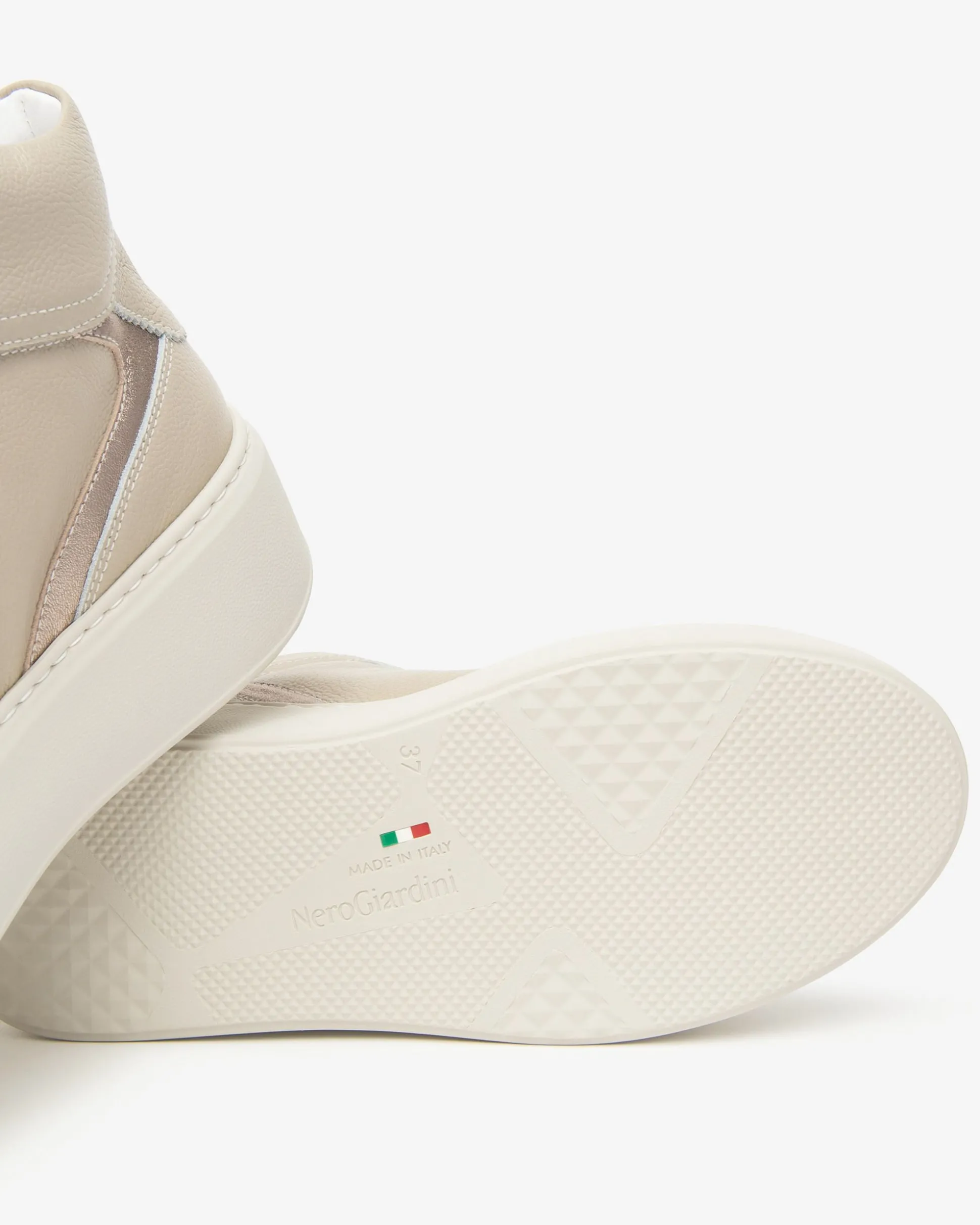 Sneakers Donna in Pelle e Materiale Tecnico