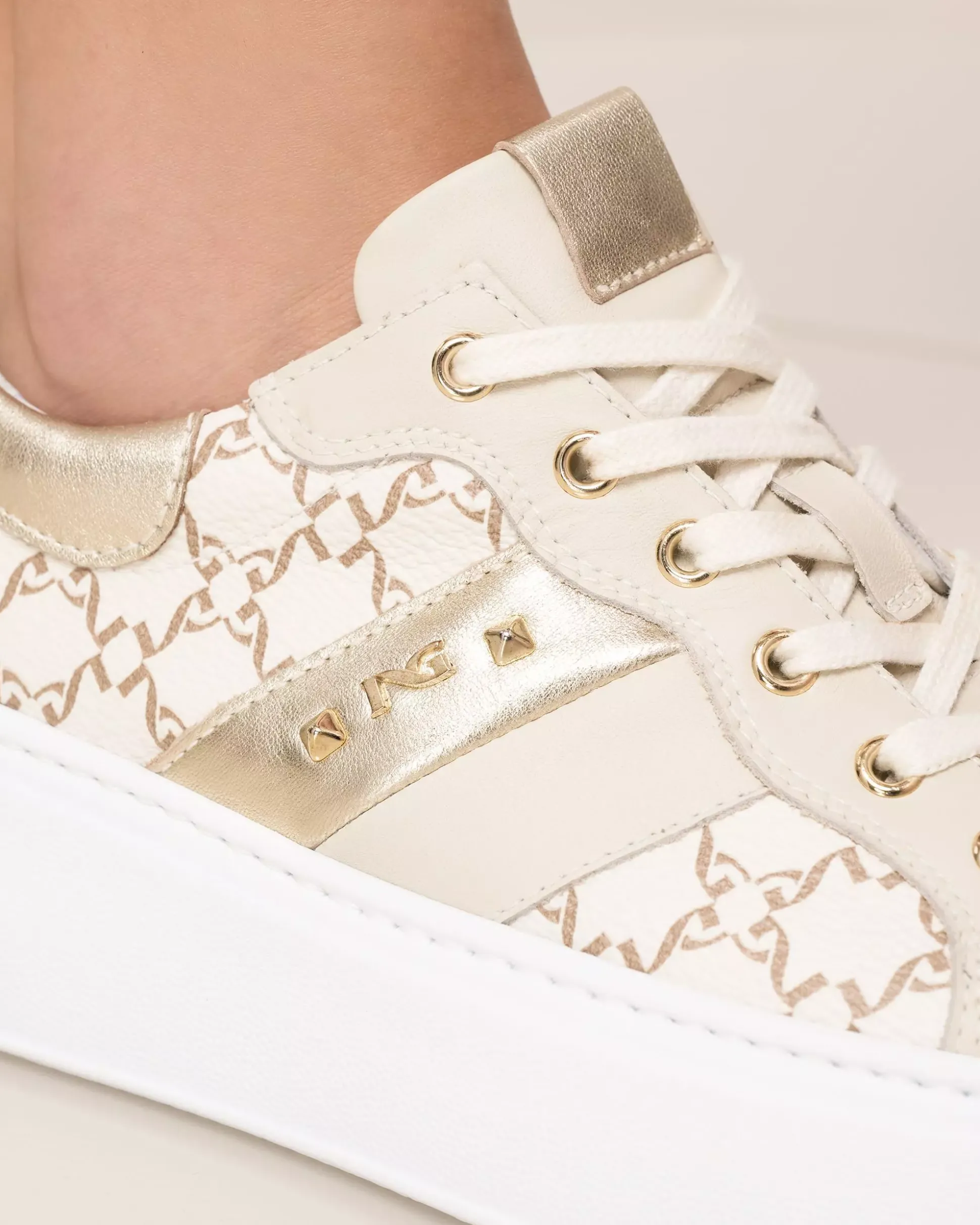 Sneakers Donna in Pelle e Materiale Tecnico