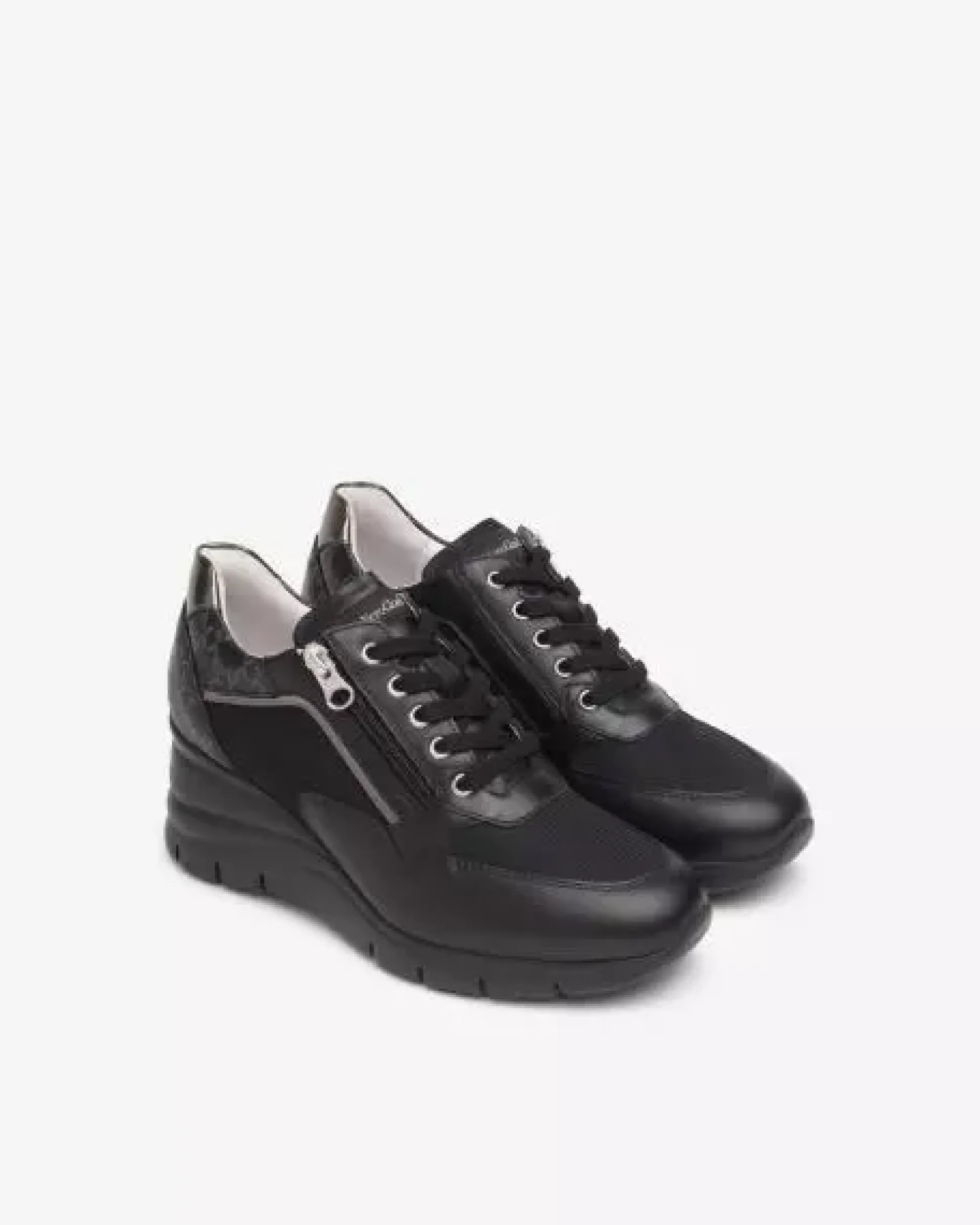 Sneakers Donna in Pelle, Tela e Materiale Tecnico